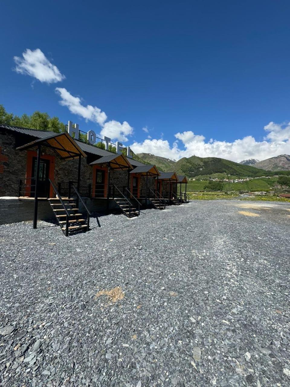 Hotel Pavilion Garden Kazbegi Ngoại thất bức ảnh